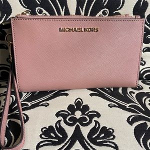 Michael Kors wristlet